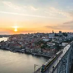 Charming 1-Bedroom Apartment In Porto