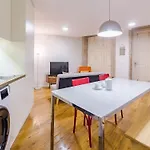 Charming 1-Bedroom Apartment In Porto