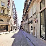Charming 1-Bedroom Apartment In Porto
